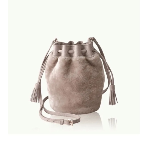 Gigi New York Gwen Bucket Bag Taupe Italian Sheraling